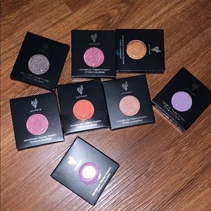 Individual YOUNIQUE EYESHADOW price is per 1